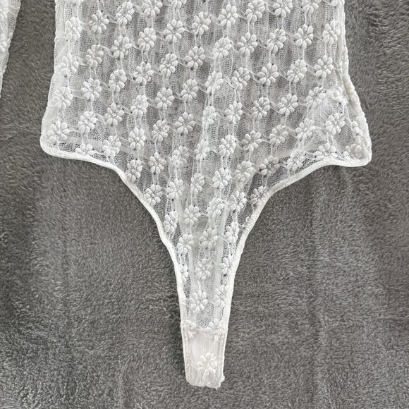 BARDOT Top Women M White Lace Floral Sheer Bodysuit Snap Button Mock Neck LS - Picture 4 of 13